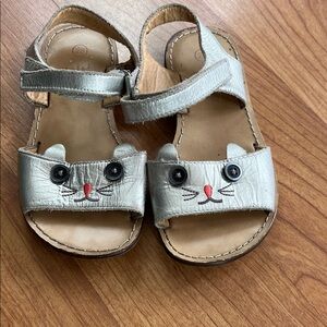 Mini Boden Metallic Silver Cat Sandals - Cute Toddler Strappy Shoes